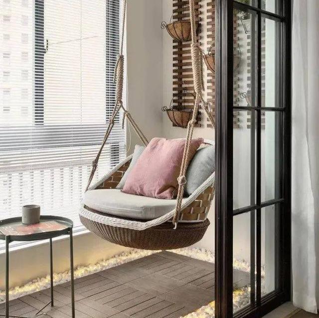 小户型|越来越多人阳台不铺瓷砖，现在用它来“代替”，太高明了