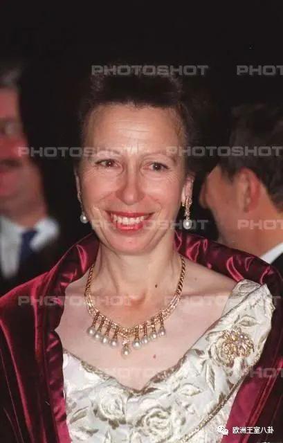 英女王唯一的女儿有这些珠宝算多还是少