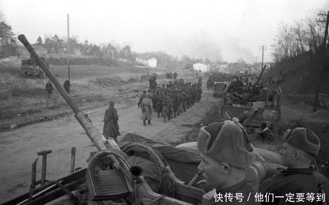 苏军|一组二战老照片：在埃及被俘的印度士兵，苏军使用缴获的武器