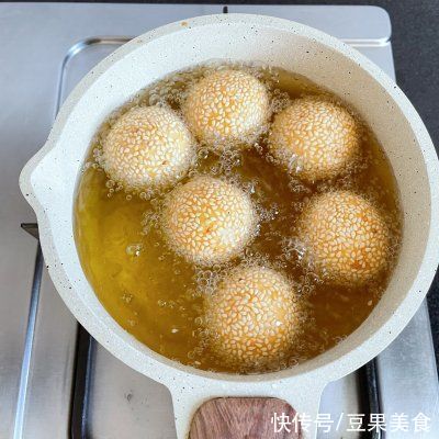 胡萝卜汁|餐桌上最有人气的家常菜之彩色芝麻糯米球