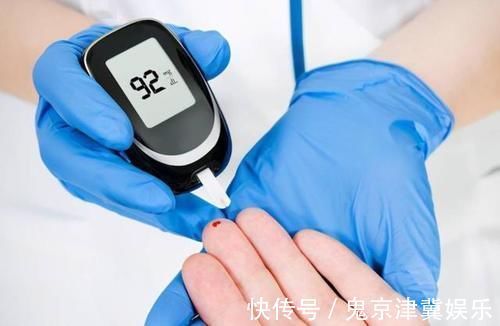 血糖升高|有糖尿病的人要远离豆腐?提醒:不想血糖升高,这3种素食要少吃