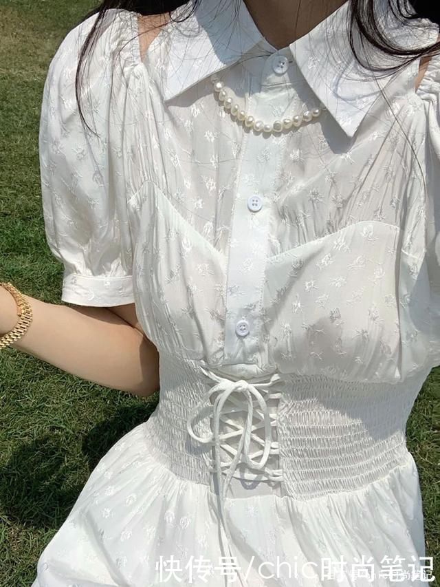 粉味|初恋是什么味道?清冽的香樟树，透着洗衣粉味的校服，还有小白裙