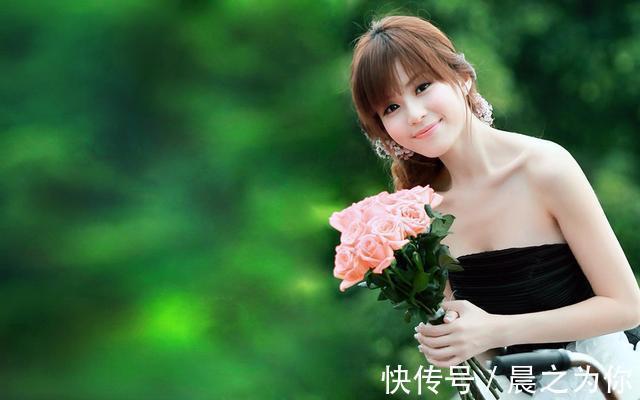 运动|海外小姐姐，“魔鬼身材”让人羡慕，坦言：运动是功臣