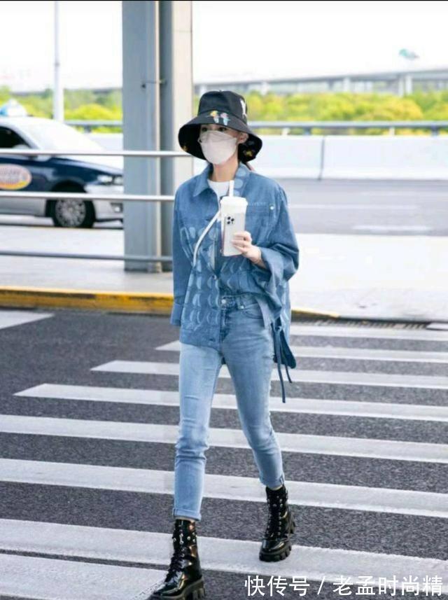 气质|何超莲烫了卷发,搭配碎花裙却跑出“阿姨味”,气质全靠颜值撑着