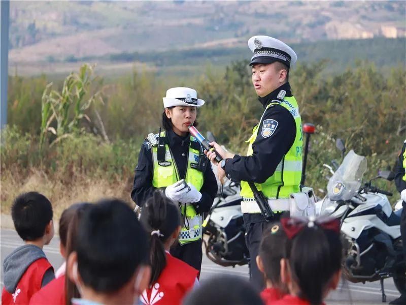  记者|小记者进警营，探索神秘“警”色