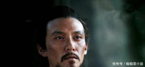 此人|此人死前在一尸体旁，他把箭插在尸体上，七十余家仇人因此被灭族