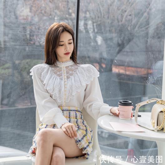 花霓彩裳梦幻|女神孙允珠高清时尚搭配：花霓彩裳梦幻蕾丝雪纺淑女裙