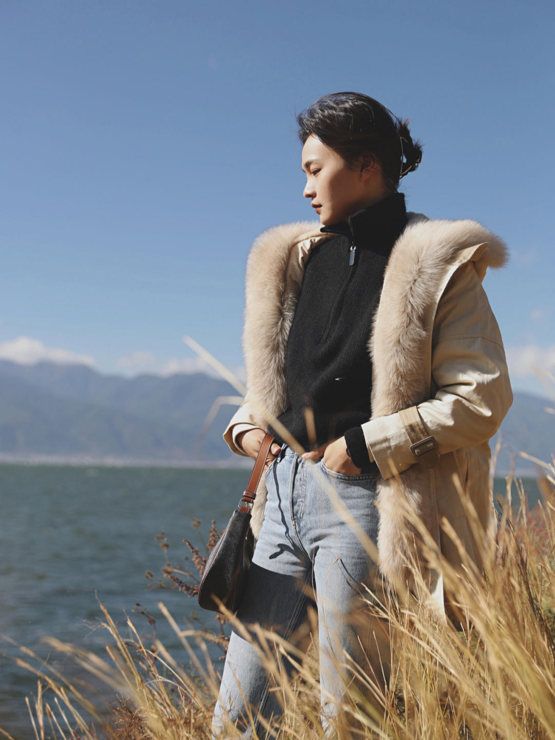 棉服|一件质量好的“棉衣”舒适又保暖,这四款正受宠,让你美得很气质