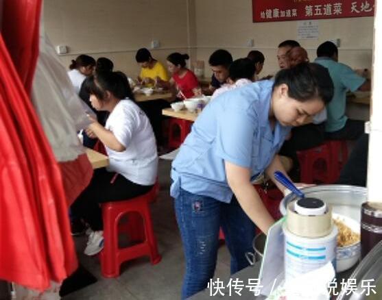 店面|房东不念旧情涨租金，店家搬走后，房东慌了，一年没人敢来租