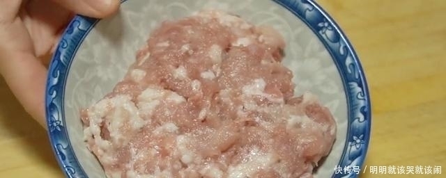 终于找到了!早餐最好吃的做法,不蒸不油炸,层层裹着馅料,真香