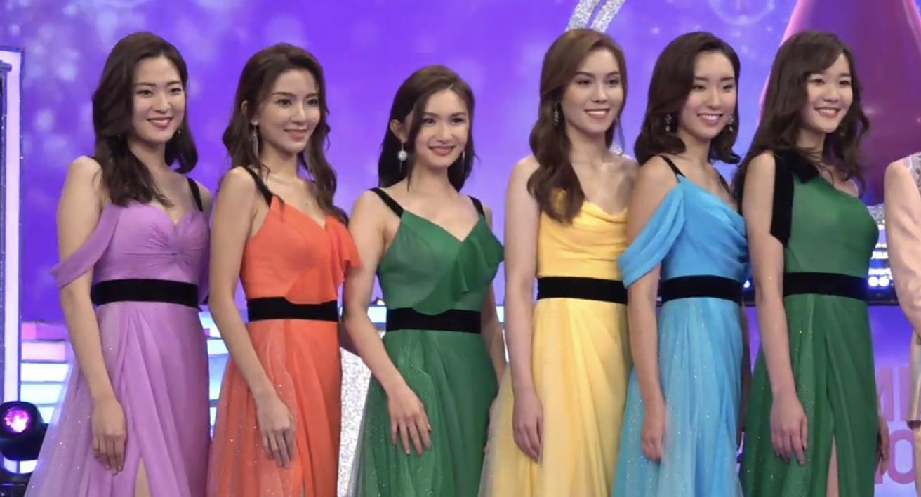 曾志伟|2021港姐选举12强出炉,关礼杰26岁女儿晋级,父女同台演出很温馨