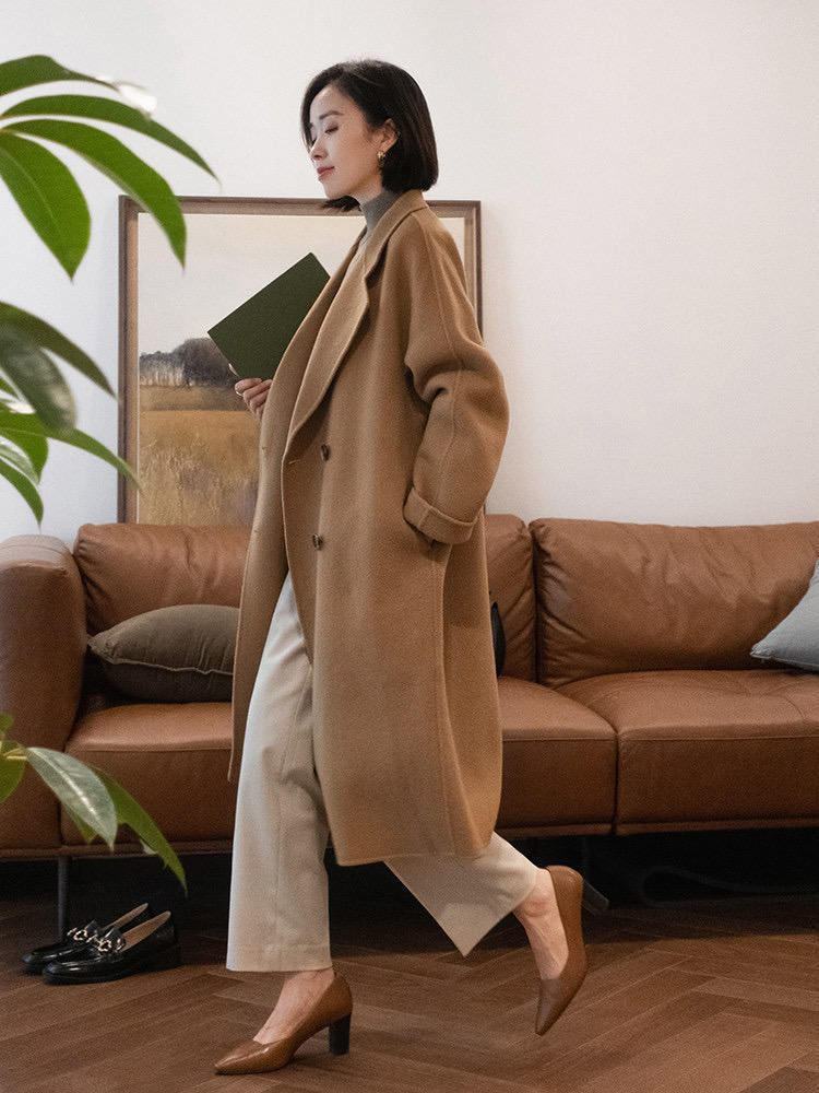 红色 知性女人今年都穿大衣,想要高雅端庄的气质形象,只需备上这4色