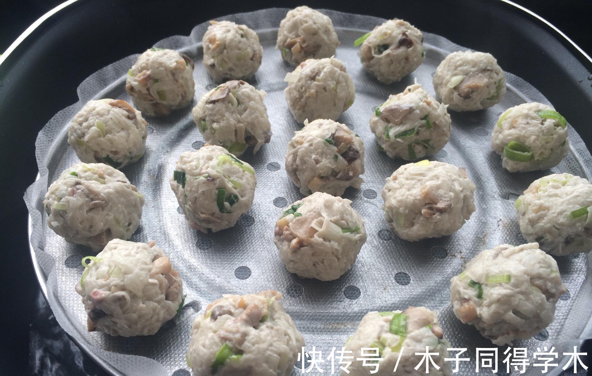 面包糠|炸萝卜丸子，多加“2样”食材，不加1滴水，丸子外酥里嫩格外香