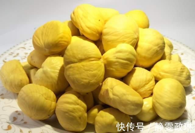 板栗好吃不易剥皮?学会1招窍门,不留绒毛不伤手,快速剥皮