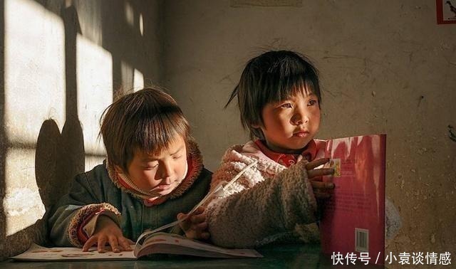 电动|儿子质问妈妈:为啥别的妈都开车就你骑电动?宝妈回答堪称教科书