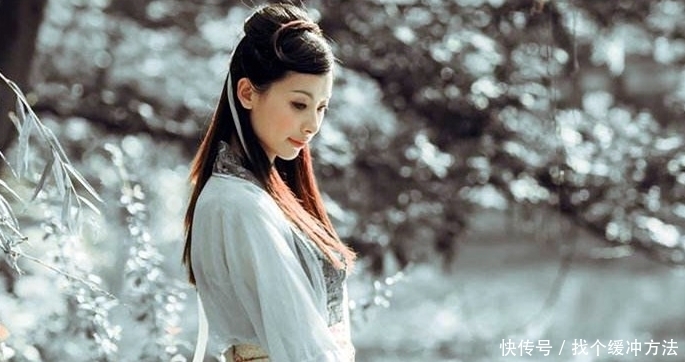 刚烈|古时一女子好心施舍,乞丐一句话使她当场跳河,乞丐:真刚烈