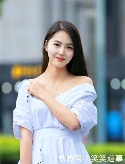 感觉|街拍:紧致身材的小姐姐,走路自带气质,让人心动的感觉