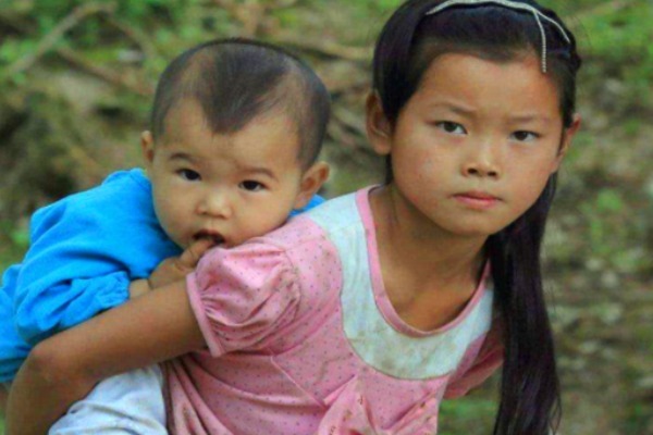 “男怕生前穿靴,女怕生后戴帽”,到底是啥意思要注意点什么