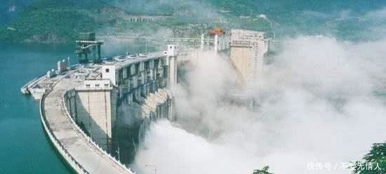 长江江底有种宝贝,需要特殊工具来提取,专家说:这种生意不能做