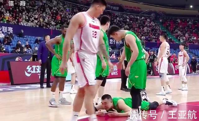 威姆斯|大结局!CBA开重磅罚单,韩德君提前无缘第二阶段,辽宁官方发文