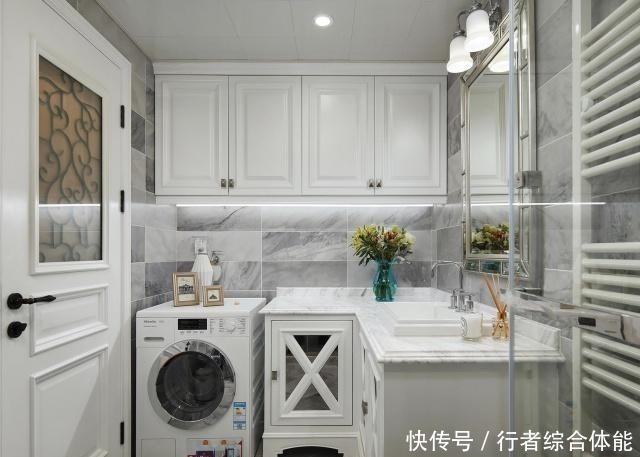 三居室|140㎡美式风格三居室,玄关装了玻璃窗让家既美观又开阔!