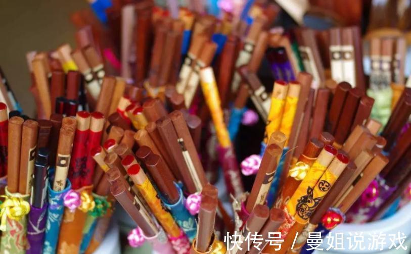 浇不对水,养不好蟹爪兰!老花匠亲授:用“筷子”就能解决难题