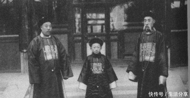 溥仪还|溥仪再游故宫坐上龙椅之时说了七个字！