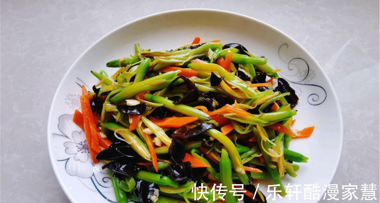 木耳|入秋后,不管有多忙,别忘吃这菜,简单拌一拌,健康美味又营养