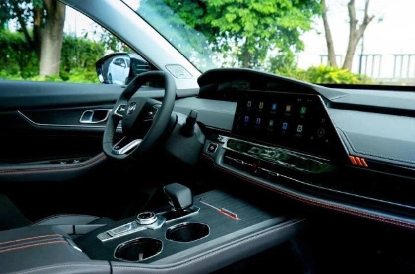 预售15.79万元起,黑科技加持,长安UNI-K让