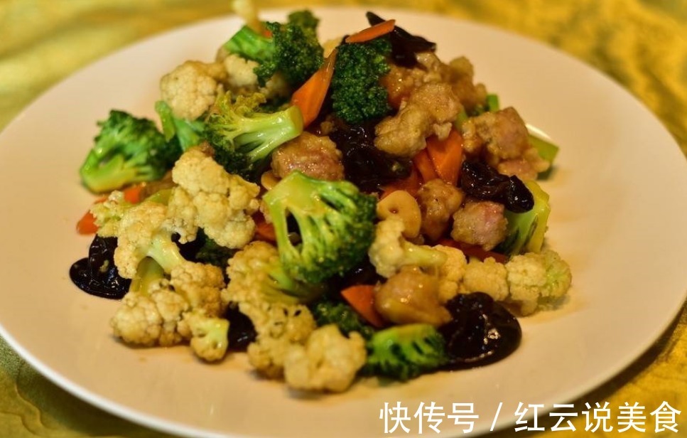 花菜第一步不是焯水,很多人做错啦,难怪炒出来的花菜不香不脆