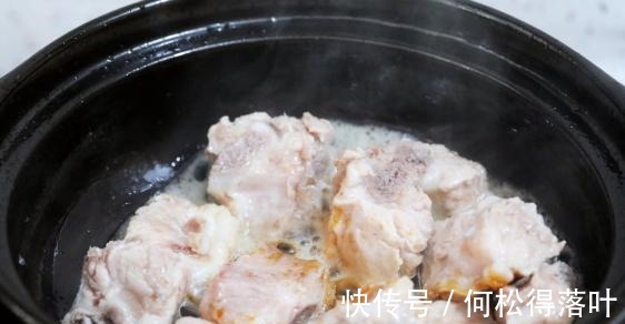 这么做土豆太香了,妥妥的待客硬菜,营养全面十足!