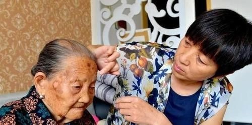 营养素|为什么更年期女性容易失眠?或与缺乏1种营养素有关,不妨多补充