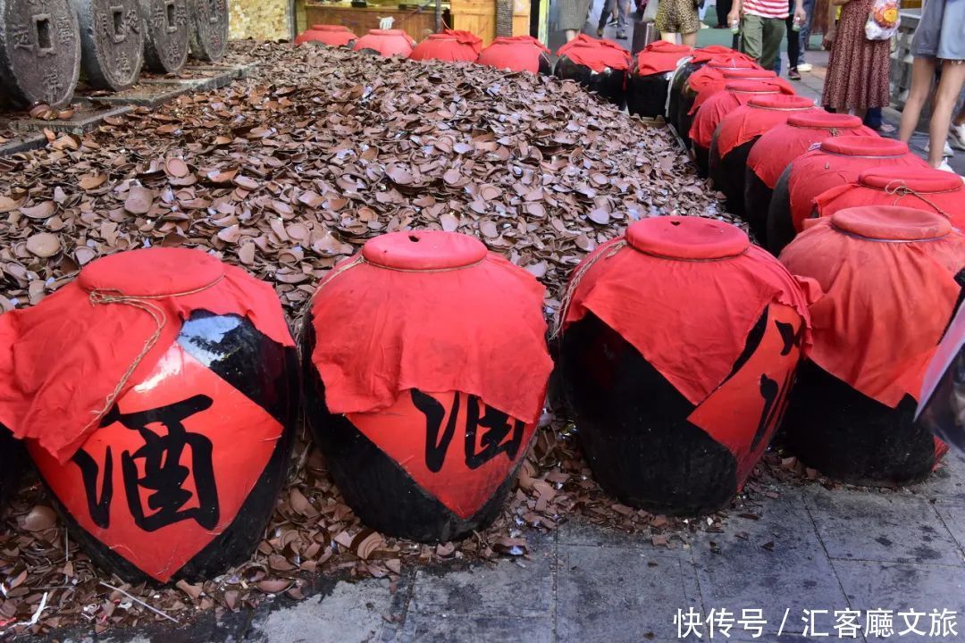 回民|西安最靠谱吃喝攻略:本地人告诉你,才不去回民街!