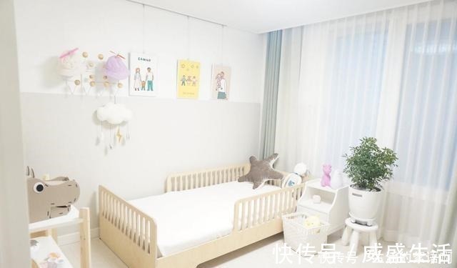 衣帽间|她一家3口，住110㎡客厅坚持不买沙发，2个衣帽间！太舒服了！