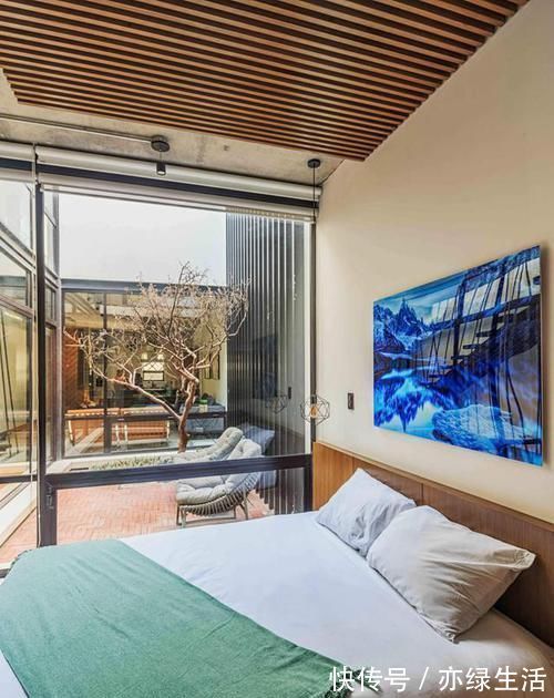 豪车|老房扒掉盖栋别墅，115平带车库放豪车，花300万村里人都说出息了