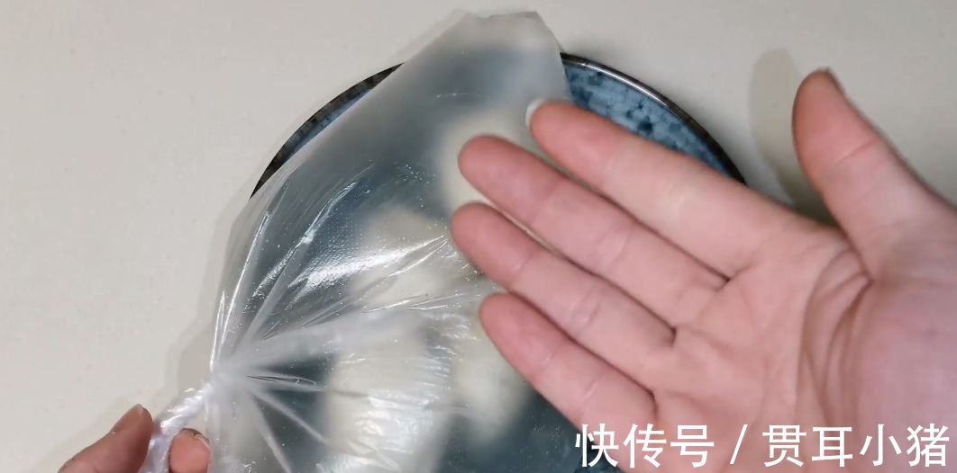 馒头保存很多人做错了，一定要做好这一步，放一年也不发霉、干硬