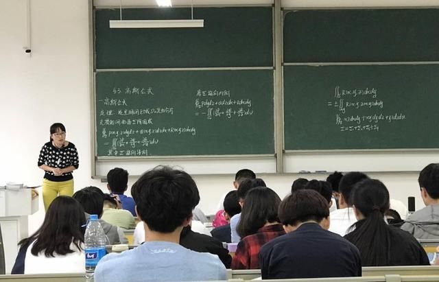 大学“挂科率”高的学科，而且补考更艰难，学生要重视