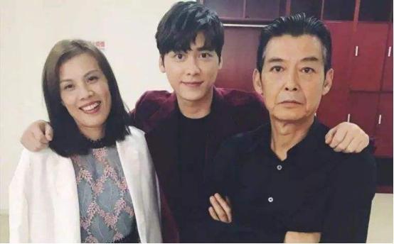 神仙颜值|父母基因好能省下一笔“整容费”,一组图看清,什么是神仙颜值