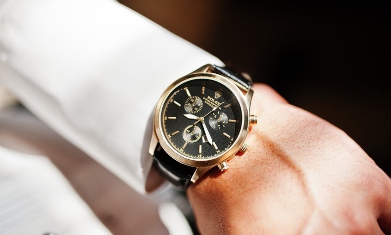 辅助凸显男士魅力,不可或缺的时尚单品