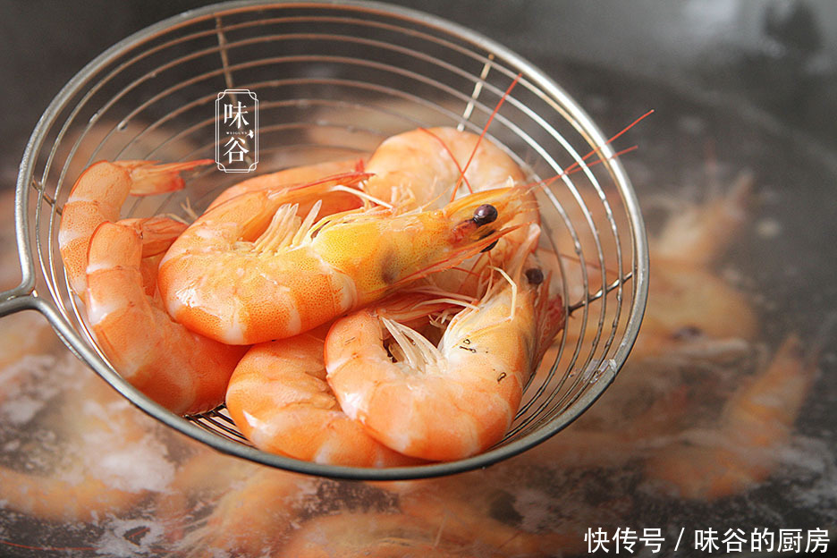 热水|白水煮虾,冷水下锅还是热水下锅?水用错了,难怪虾肉不嫩腥味重