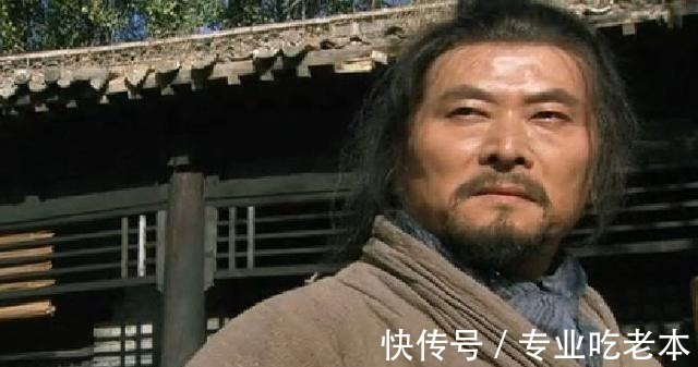 梁山!《水浒传》里林冲得罪了高俅,他因何不像王进一样选择离开!