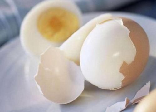 蛋白质|每天吃一个鸡蛋，和不吃鸡蛋的人，有什么区别？医生说出真心话