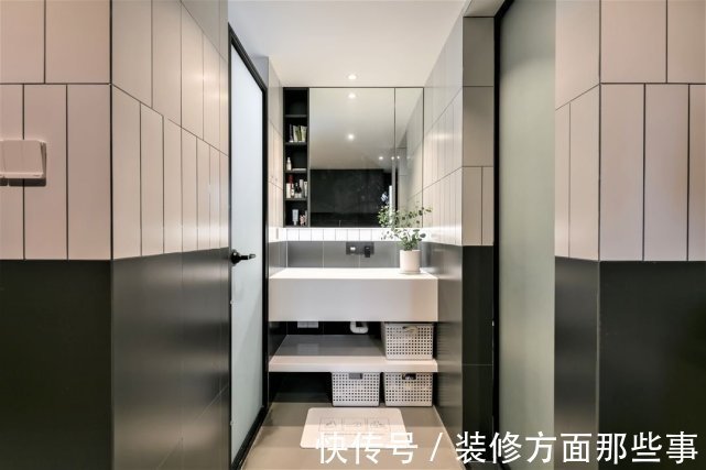 屋主|80平可盐可甜的爱宠之家，餐厅和厨房有一个半高挂墙鞋柜