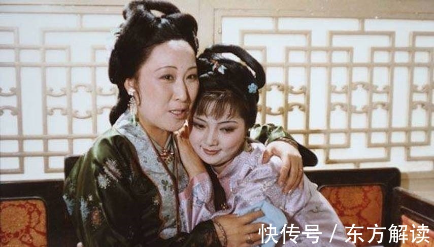 用情!从黛玉和宝钗对张道士提亲的反应不同,看出两人用情、心机各不同