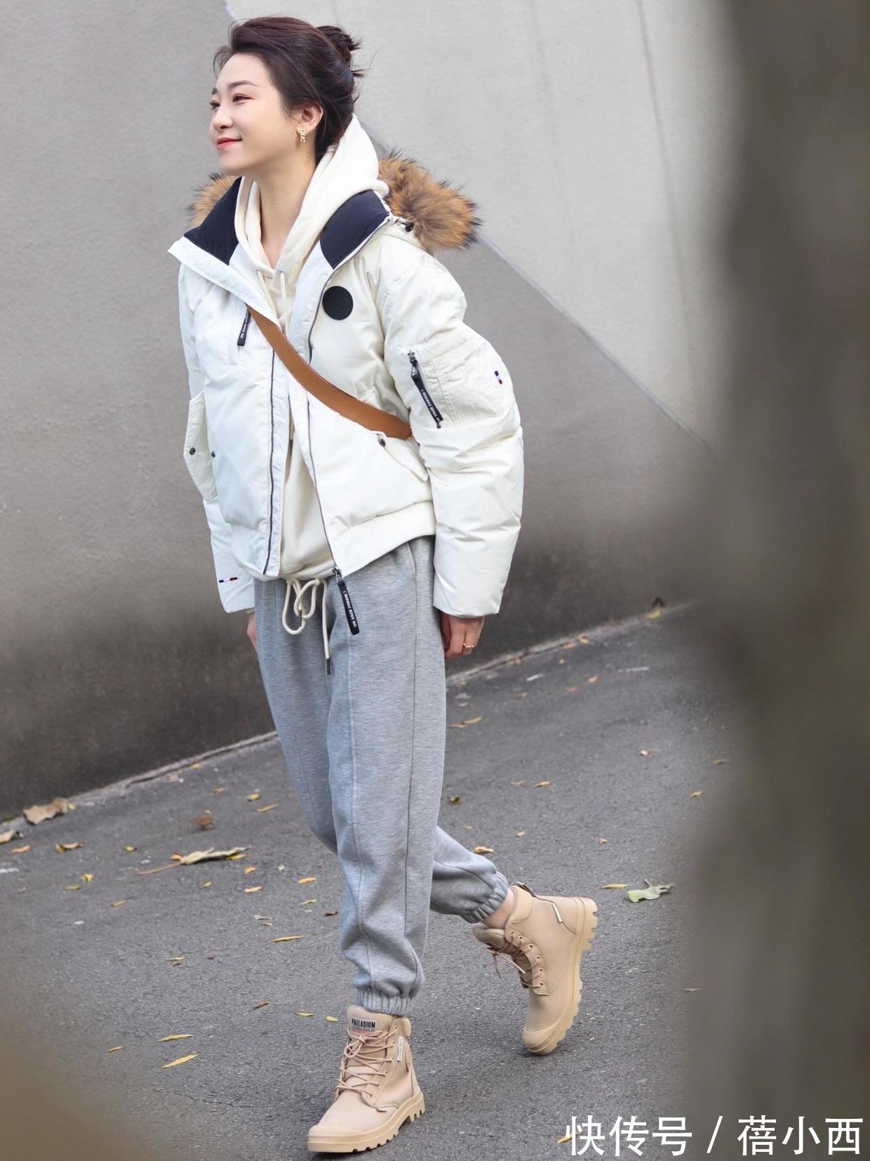 穿搭 简约、高级又chic!“羽绒服”就是要这么穿,搭配小白直接照搬
