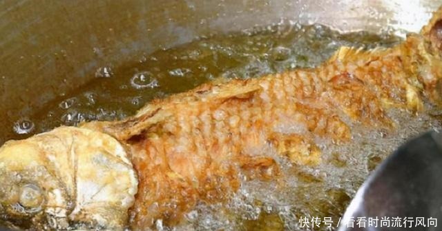 它是鱼腥的死对头,做鱼时往里倒一杯“它”,鱼鲜肉嫩,腥味全无