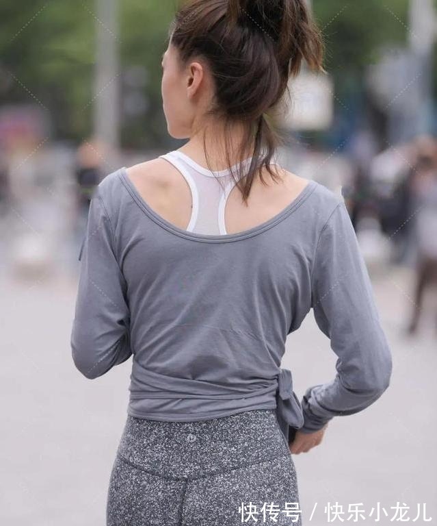 瑜伽裤 小姐姐臀大腿粗穿瑜伽裤可以修饰,彰显腿细洋气,非常时尚!