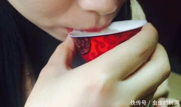 脾胃虚了,湿气易入侵!常喝一道茶,健脾脏养肠胃,帮助排出湿气