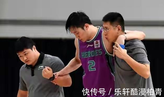 打脸|打脸!丁彦雨航被移出名单,山东男篮肠子悔青