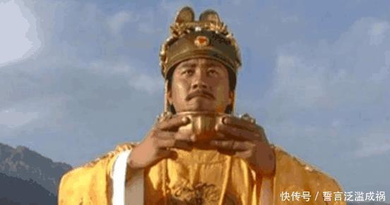 反倒|被老妇人拦轿大骂,身为皇帝不怒反倒让老妇人坐轿,赐一座府邸!